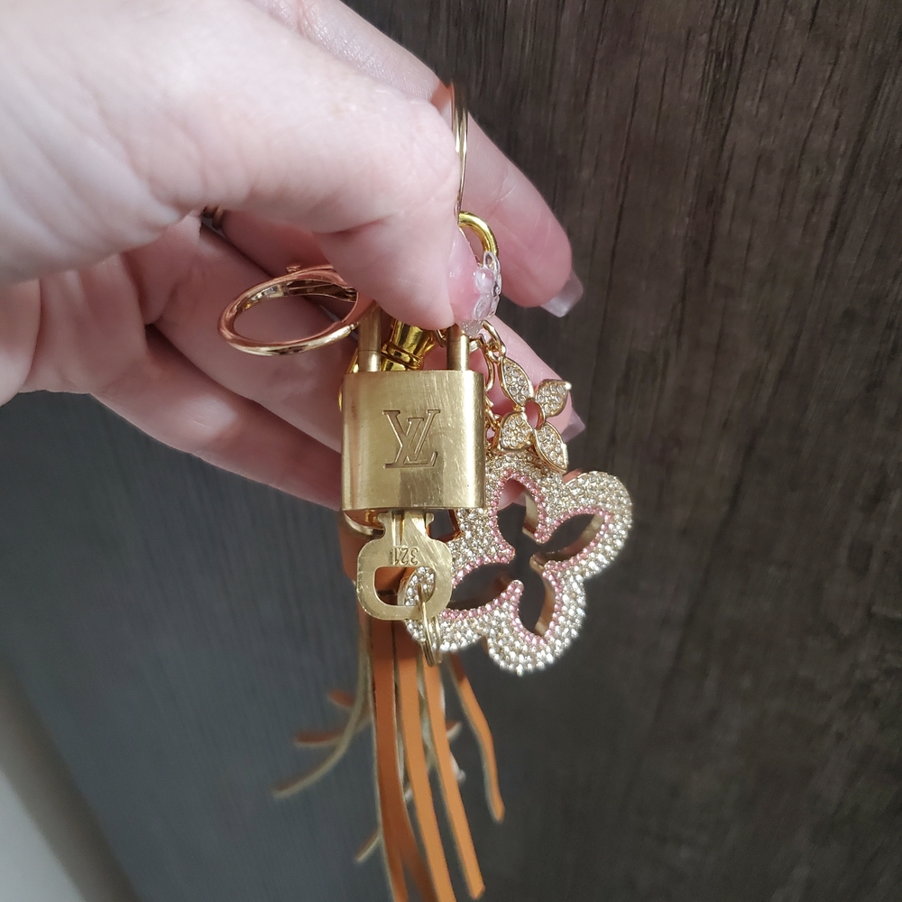 Louis Vuitton Gold and Tan Keychain - Picture 6 of 7